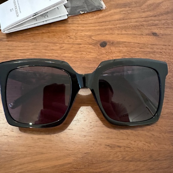 Scotch & Soda Sunglasses - Holly Oversized Sunglasses - Picture 10 of 11